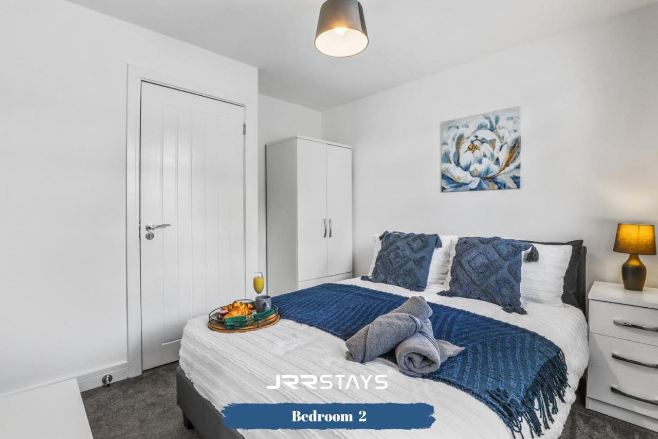 Wolverhampton - Amazing 3 Bedroom, Sleeps 6, Wi-Fi - Jrr Stays Buitenkant foto