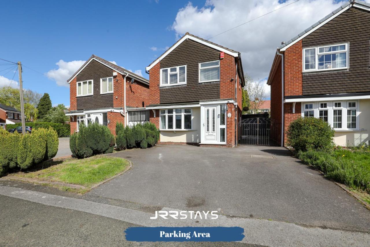 Wolverhampton - Amazing 3 Bedroom, Sleeps 6, Wi-Fi - Jrr Stays Buitenkant foto