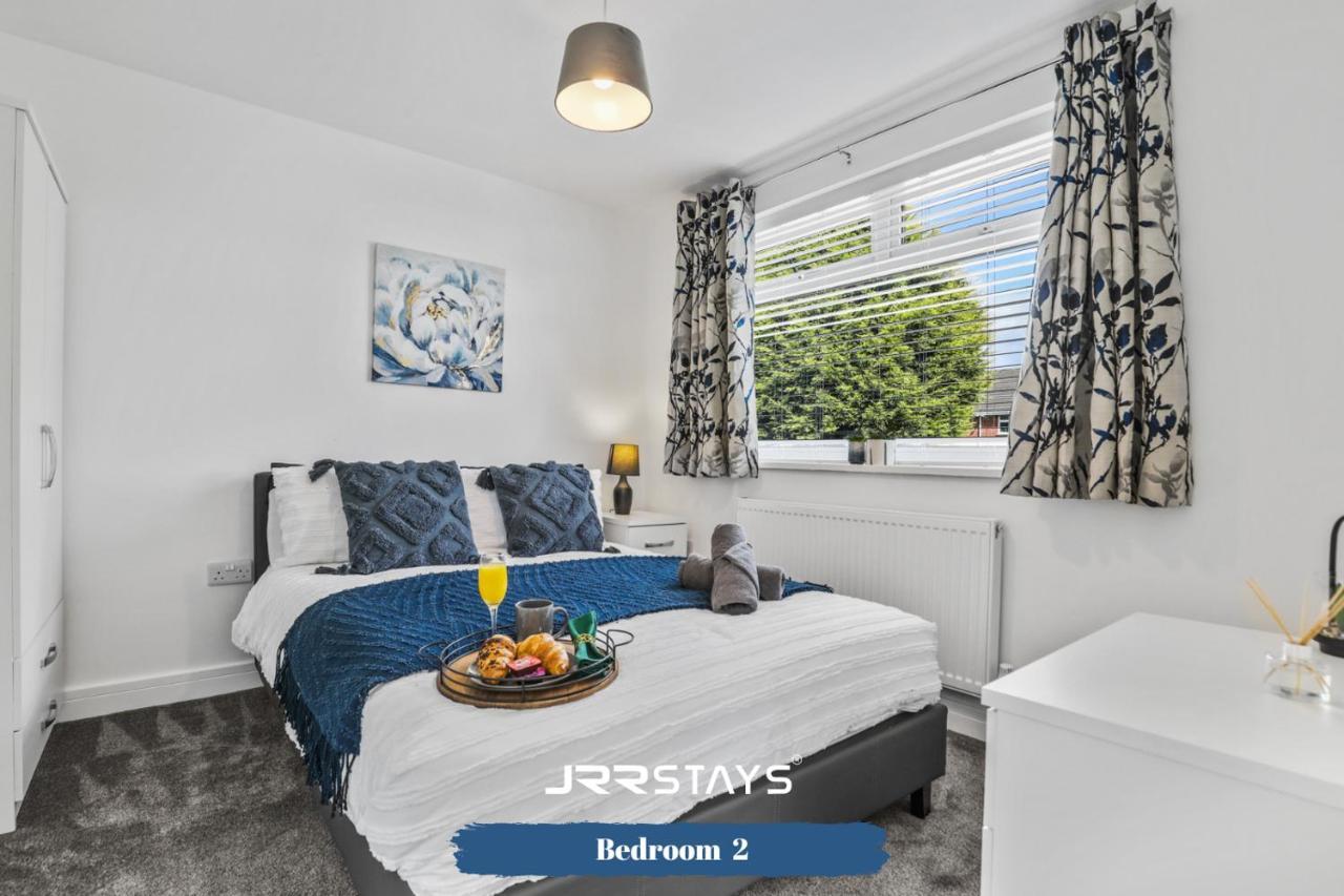 Wolverhampton - Amazing 3 Bedroom, Sleeps 6, Wi-Fi - Jrr Stays Buitenkant foto